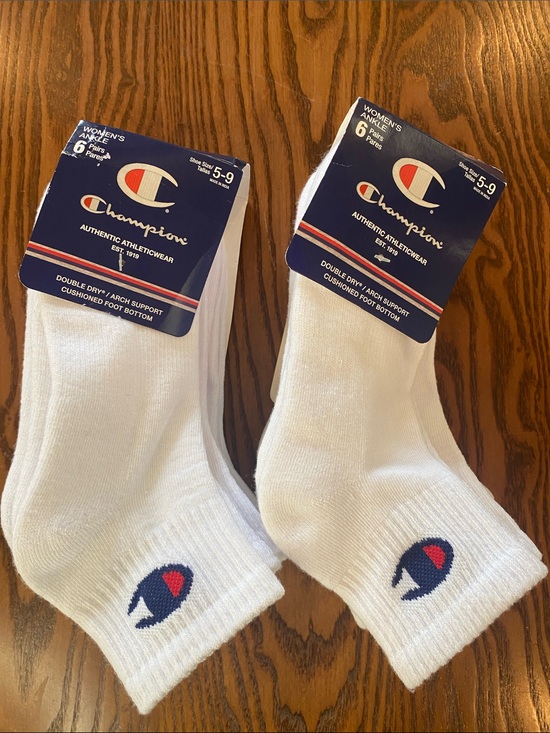 Champion Accessories - Champion Women's White Athletic Ankle Socks with Logo - 6 Pairs per pack! Sz 5-9